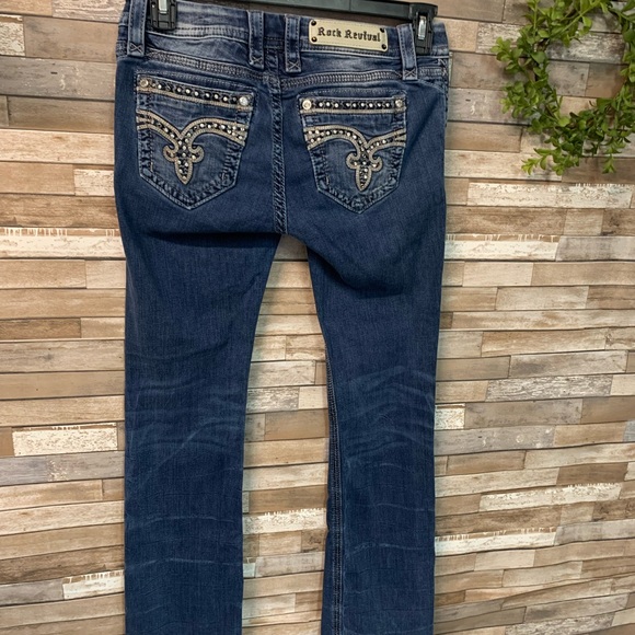 Rock revival boot cut sz 29
Chereen
Inseam 32
B-2 - Picture 4 of 6